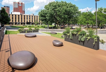 doubletree by hilton manchester downtown