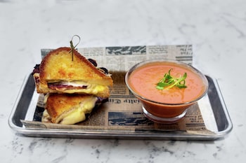 doubletree by hilton manchester downtown