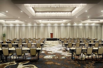 doubletree by hilton manchester downtown