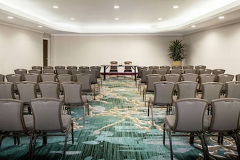 doubletree by hilton manchester downtown