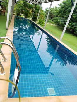 Morocco Blue Cafe By Chilong River Farm,,4 star