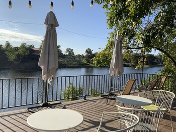 Morocco Blue Cafe By Chilong River Farm,,4 star