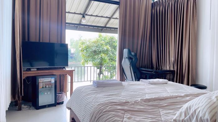 morocco blue cafe by chilong river farm