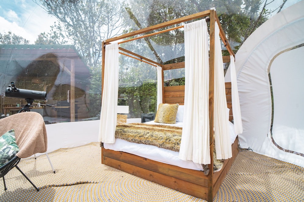 bubblesky glamping guatape