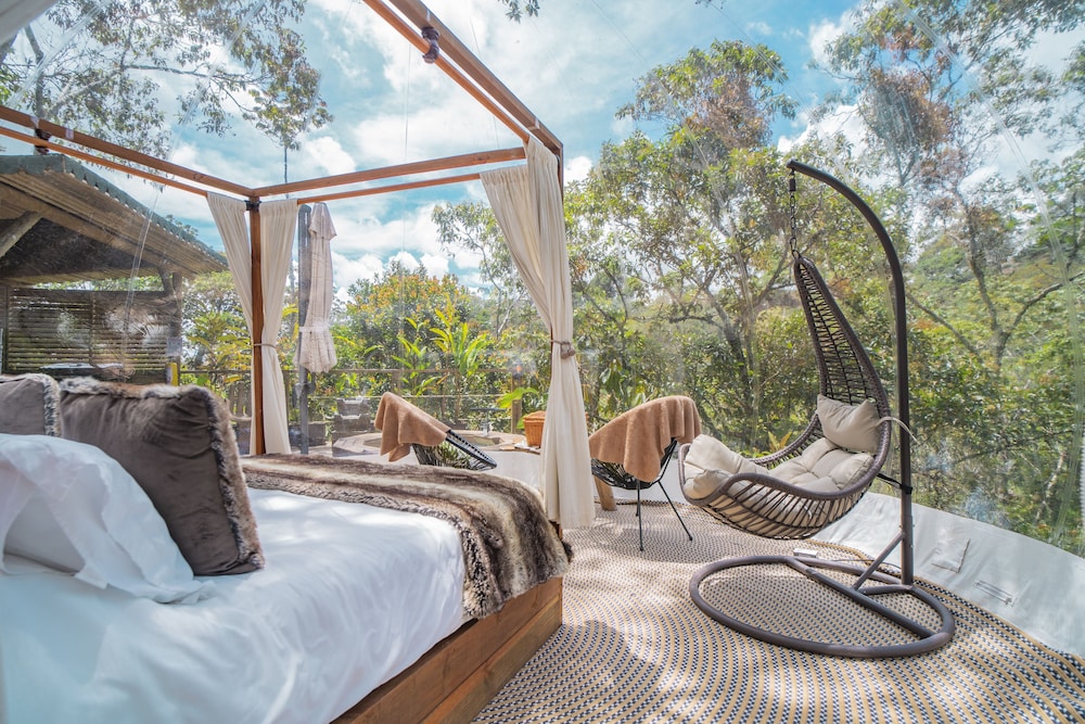 bubblesky glamping guatape