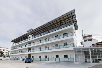 srinn hotel pattaya klang