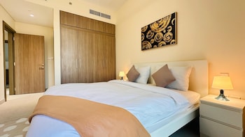 sunday sheikh zayed road concord tower by belvilla