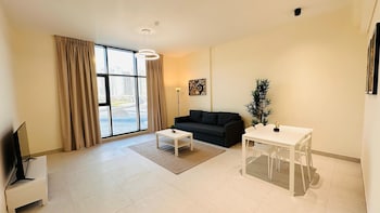 sunday sheikh zayed road concord tower by belvilla