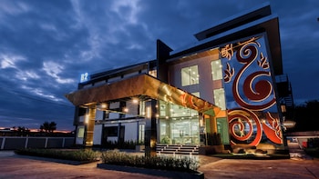 b2 udon premier hotel