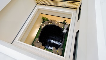 b2 udon premier hotel