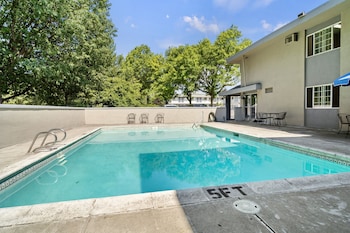 Travelers Inn Medford,Medford>>Jackson County,2 star