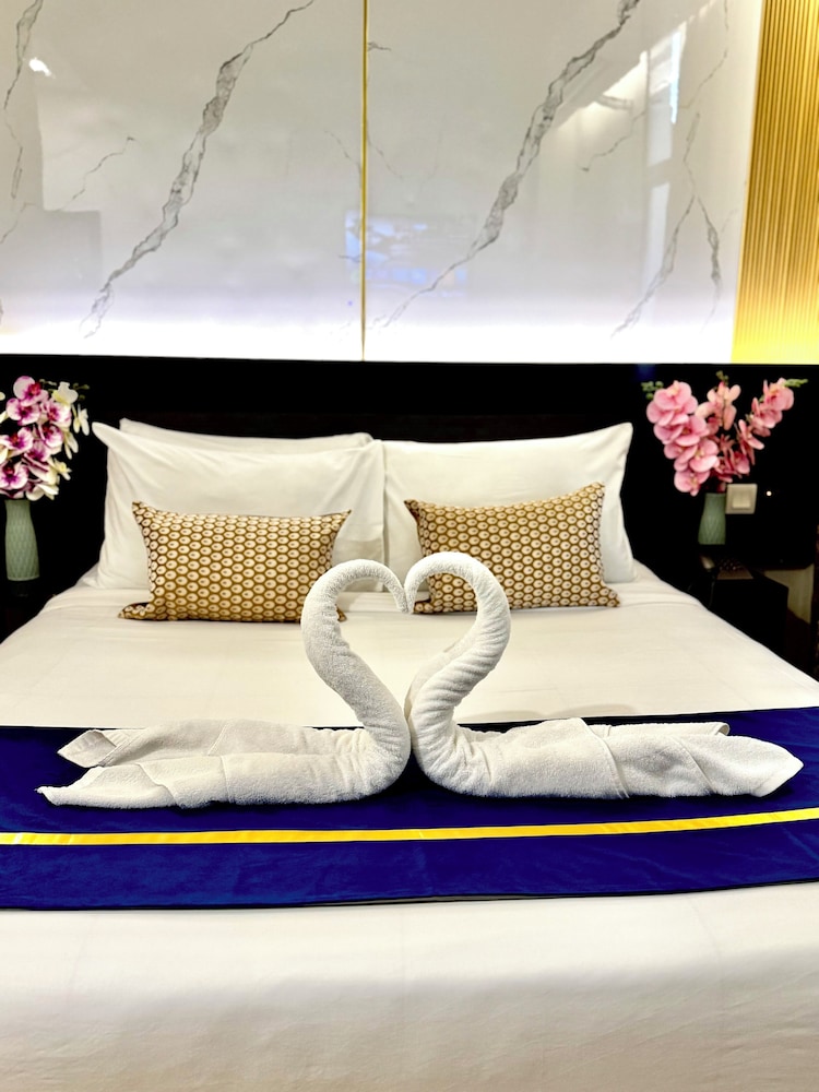 central city hotel at chintatown