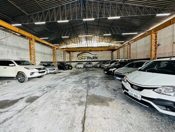 on hostel premium com traslado e cafe