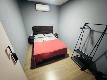 on hostel premium com traslado e cafe