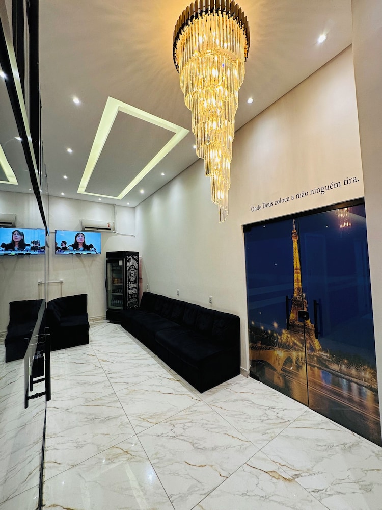 on hostel premium com traslado e cafe