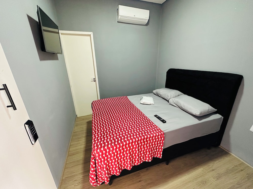 on hostel premium com traslado e cafe