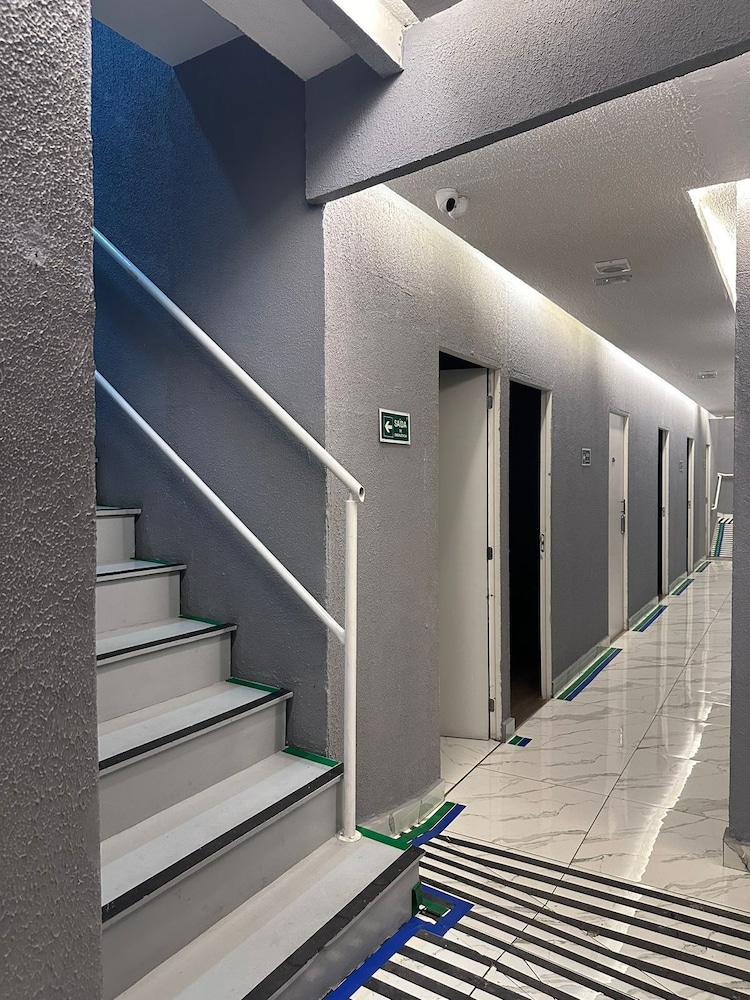 on hostel premium com traslado e cafe