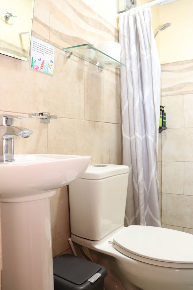 edward and familia inn