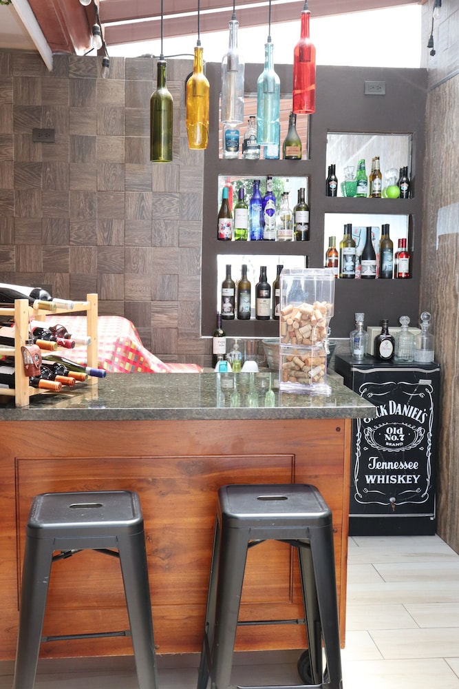 edward and familia inn