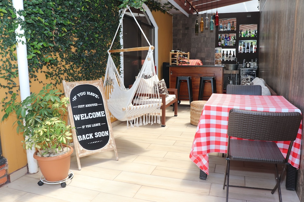 edward and familia inn