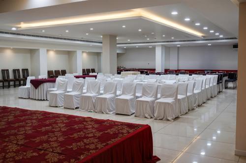 hhw hotel agra