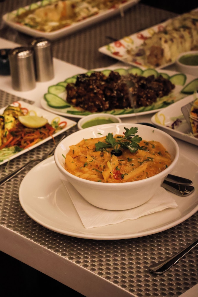 hhw hotel agra