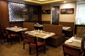 hhw hotel agra