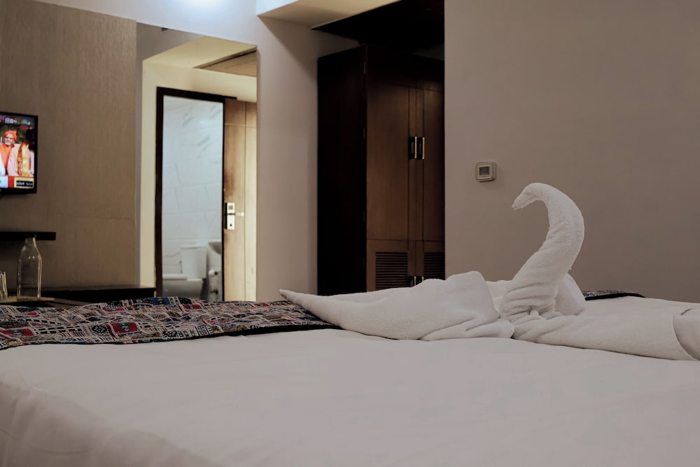 hhw hotel agra