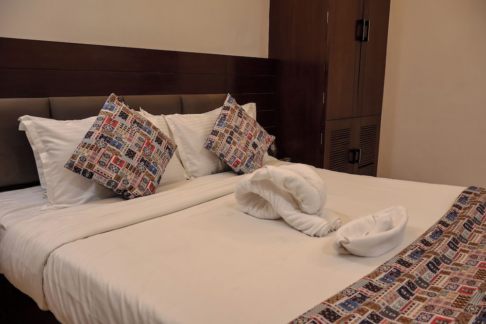 hhw hotel agra