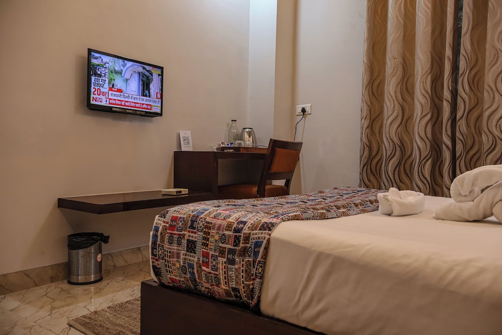 hhw hotel agra
