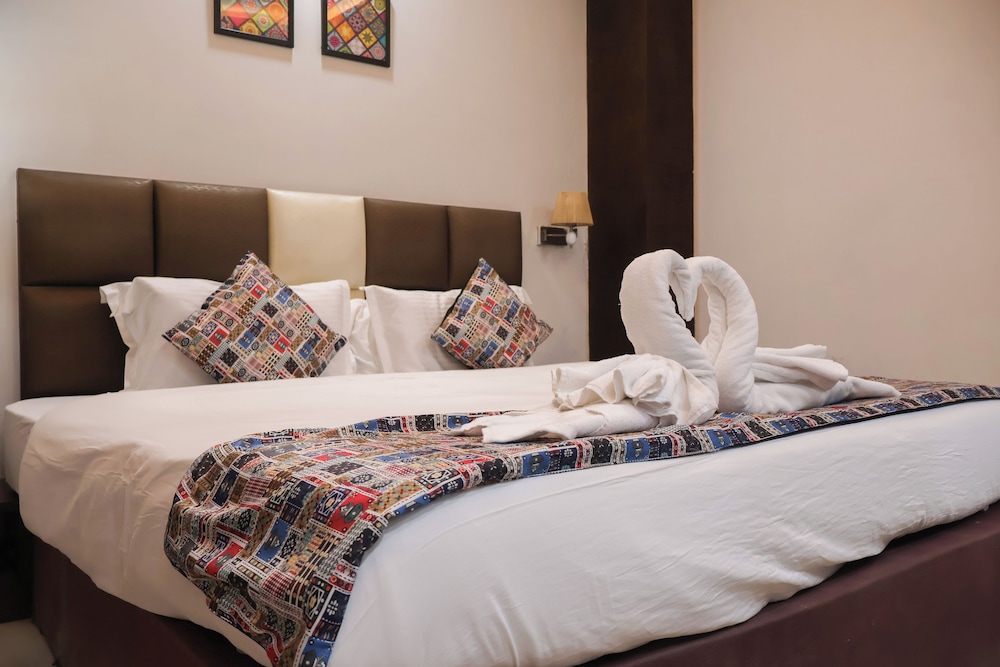 hhw hotel agra