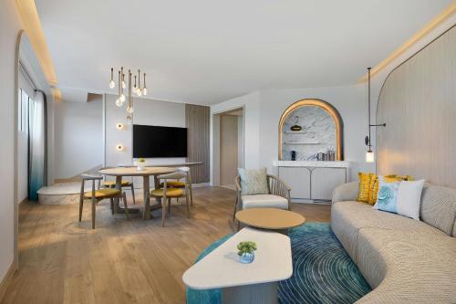 veranda resort phuket autograph collection