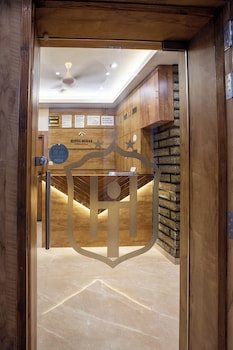 hotel heraa international mumbai