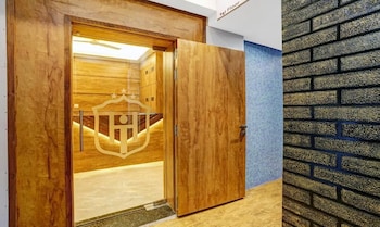 hotel heraa international mumbai