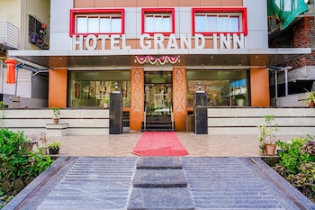hotels grand inn