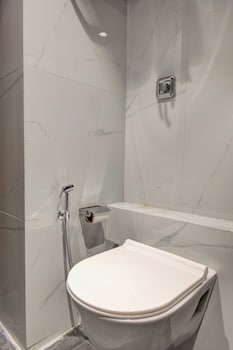 hotel majestic crest