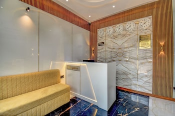 hotel majestic crest