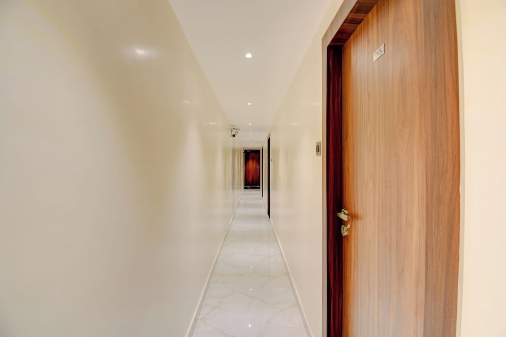 hotel majestic crest