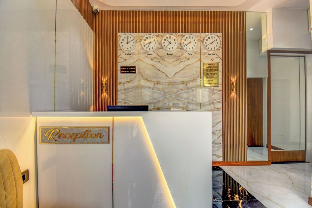 hotel majestic crest