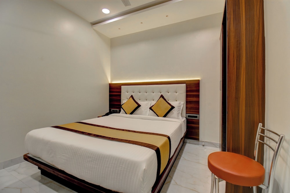 hotel majestic crest