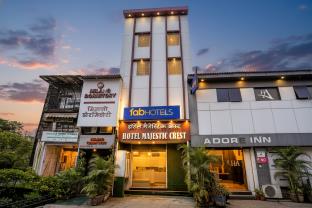 hotel majestic crest