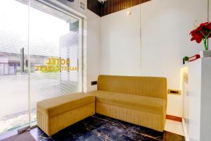 hotel majestic crest