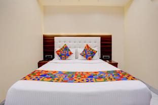 hotel majestic crest