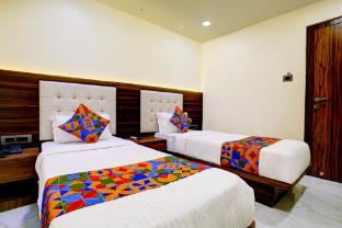 hotel majestic crest