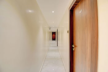 hotel majestic crest