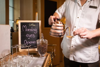 avani riverside bangkok hotel