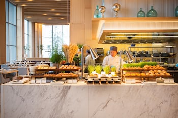 avani riverside bangkok hotel