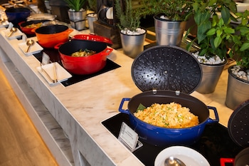 avani riverside bangkok hotel