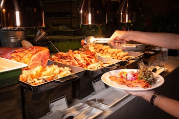 avani riverside bangkok hotel