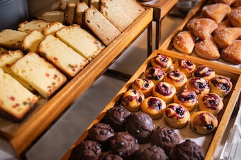 avani riverside bangkok hotel